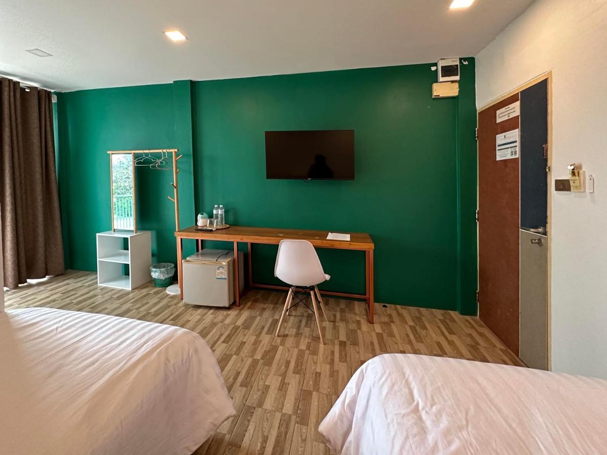 Plernpetch Hotel Surat Thani Exterior foto