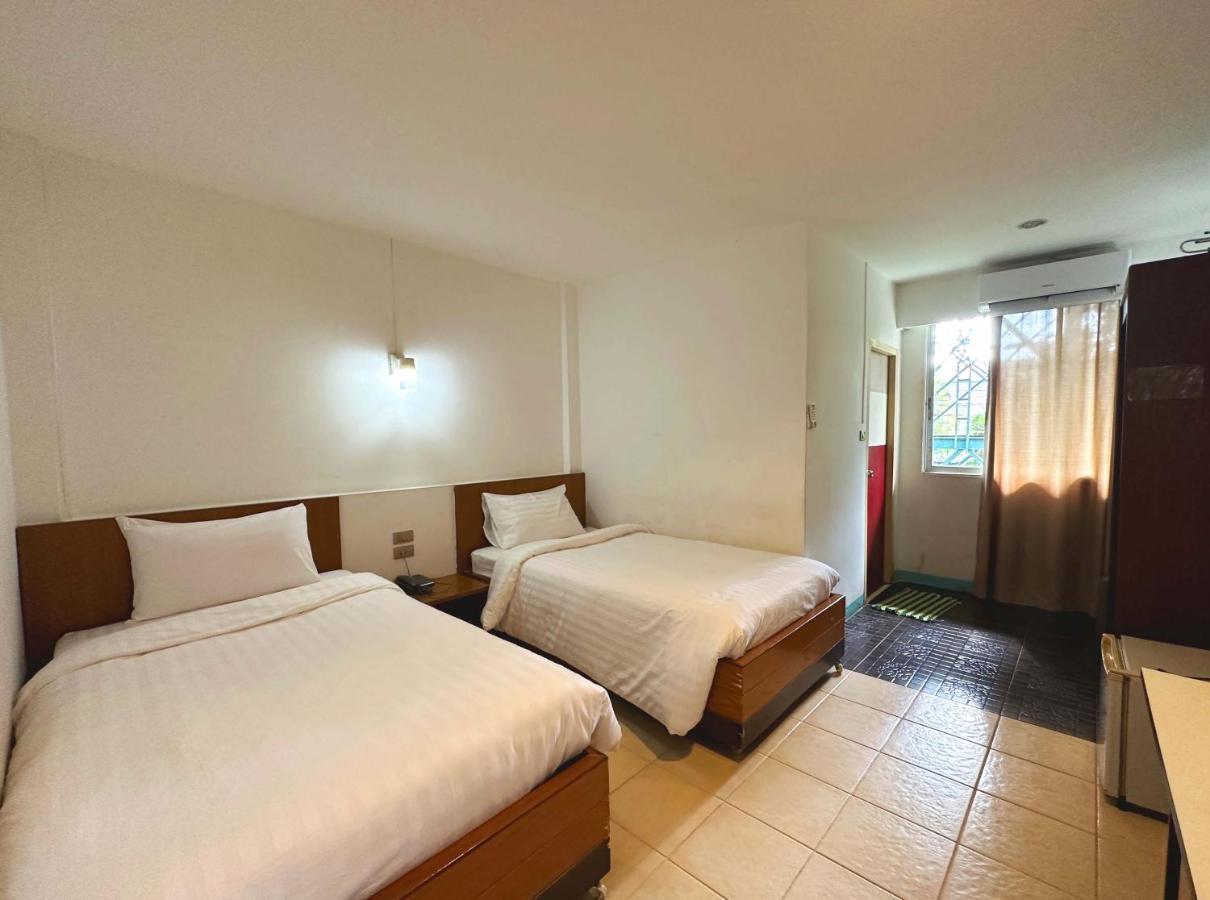Plernpetch Hotel Surat Thani Exterior foto